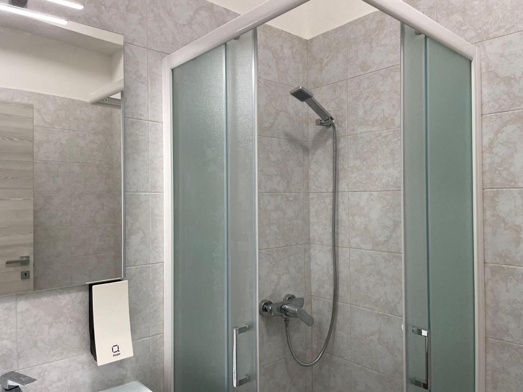 Nuovo Confortini Rooms Sunday Βερόνα Δωμάτιο φωτογραφία